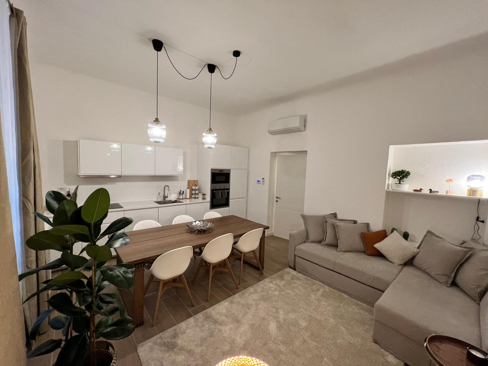Spacious 3 Bedroom Apartment Milan Exterior photo